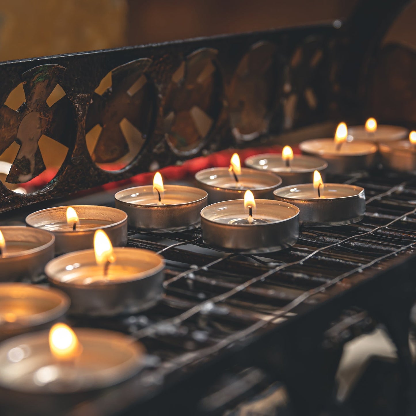 Decorative color candles, perfect for gifts and room ambiance