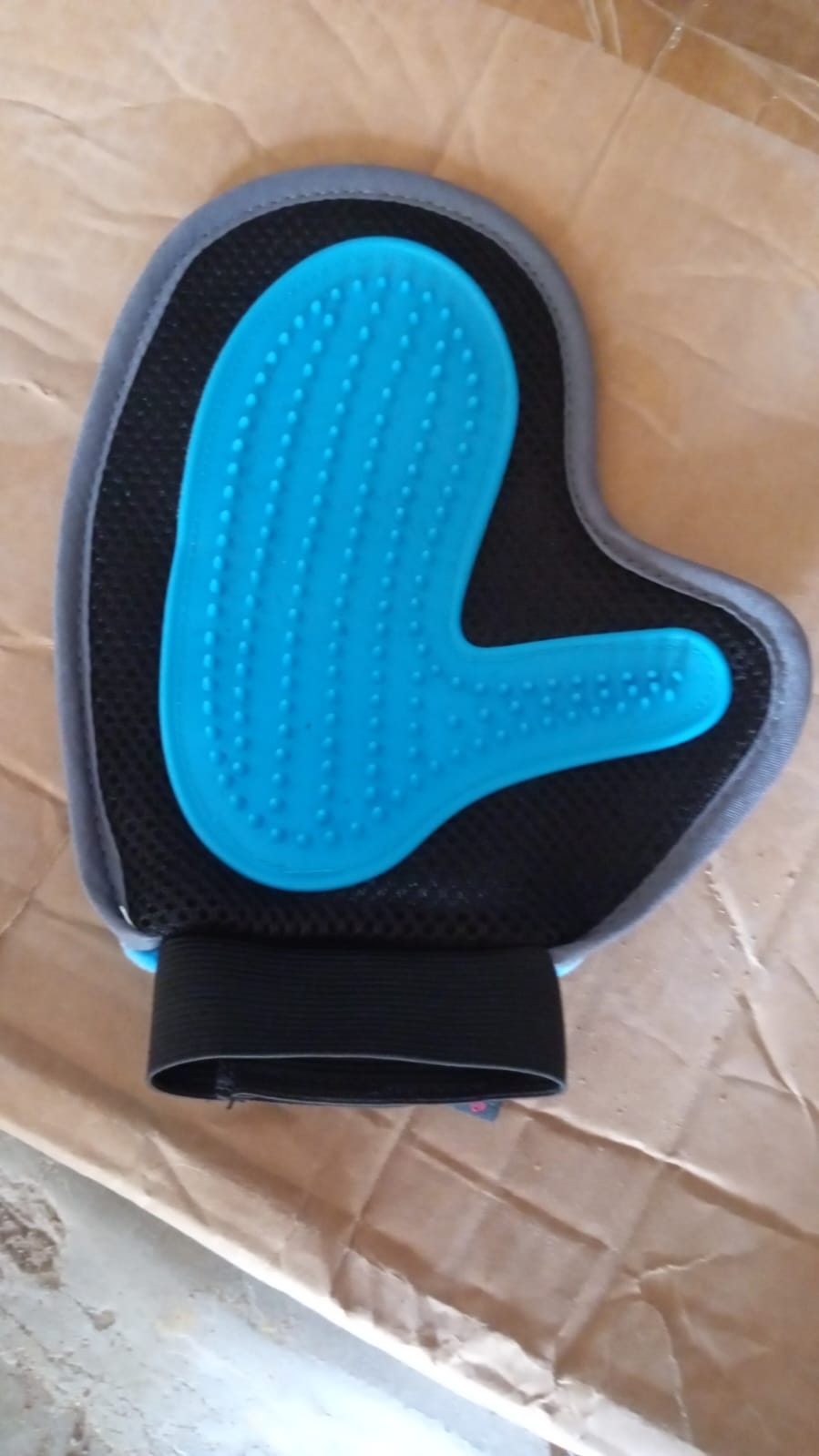 Pet Grooming Glove - Humanized Descending Brush Glove (1 Pc)